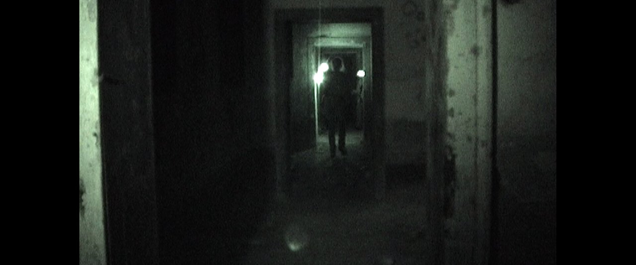 <div class='slide_cap'><div class='sw_hg'><h1>The Other Side</h1><br><h2>Documentary, 2016</h2></div><a class='no_visible' href='/en/projects/2016_12_31_the_other_side/#slide'></a></div>