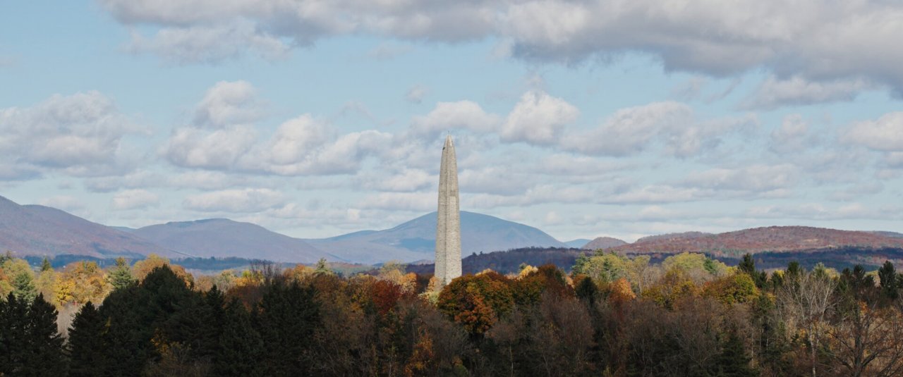 <div class='slide_cap'><div class='sw_hg'><h1>The Obelisk</h1><br><h2>Spielfilm, 2024–2025</h2></div><a class='no_visible' href='/projekte/2025_02_13_the_obelisk/#slide'></a></div>